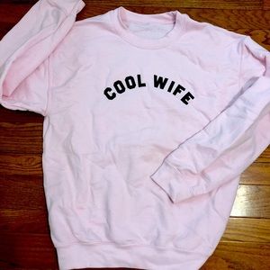 Cool wife sweatshirt M